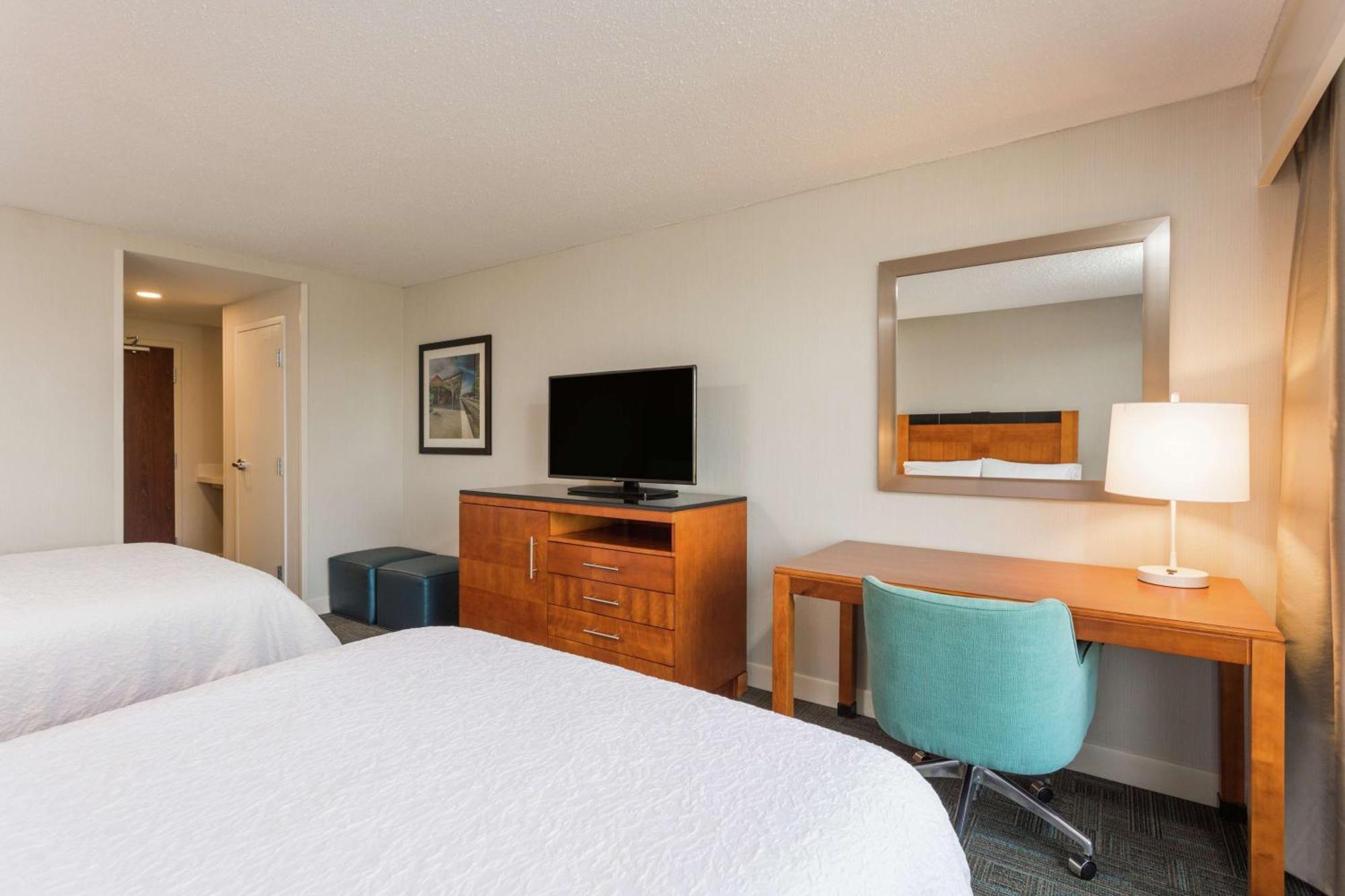 Hampton Inn Manassas Exterior photo