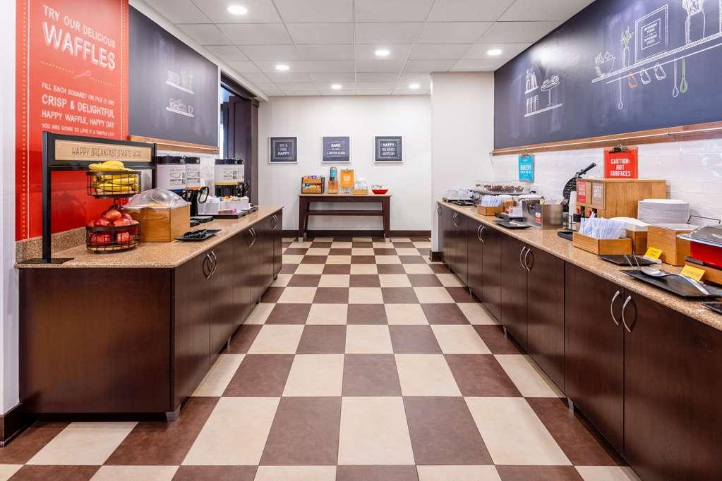 Hampton Inn Manassas Restaurant photo