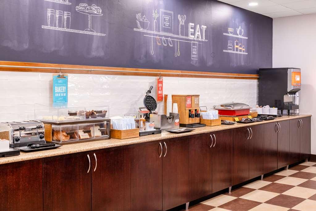 Hampton Inn Manassas Restaurant photo